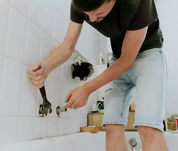 Affordable Bathtub Faucet Replacement in Strongsville: Choose Experienced Local Technicians